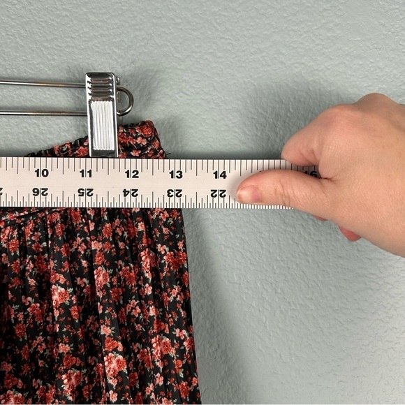 Zara Red and Black Elastic Waist Jersey Floral Mini Skirt Women's Size M - Picture 6 of 7